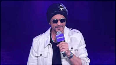 Shah Rukh Khan’s Rs 32 lakh luxury watch, Here's the showstopper of his birthday bash