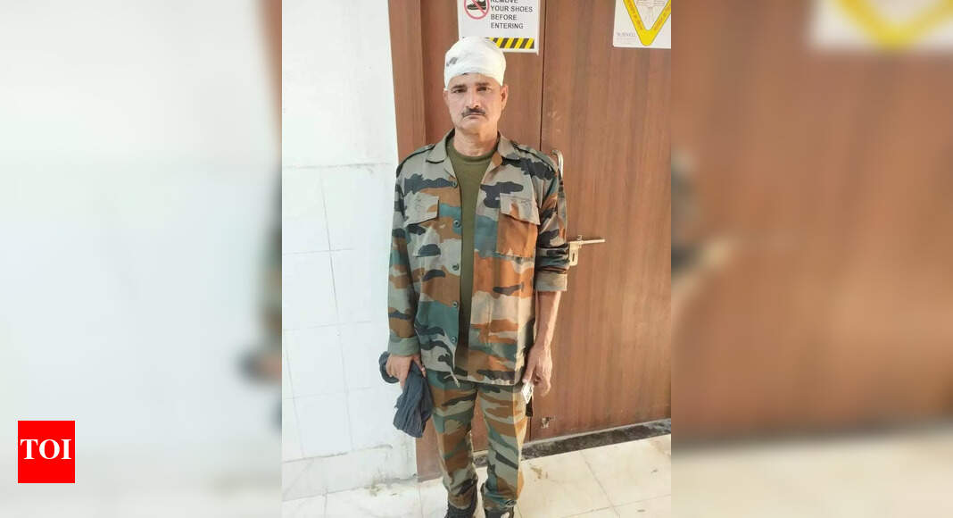 3 cops hurt as locals pelt stones to block opening of quarry