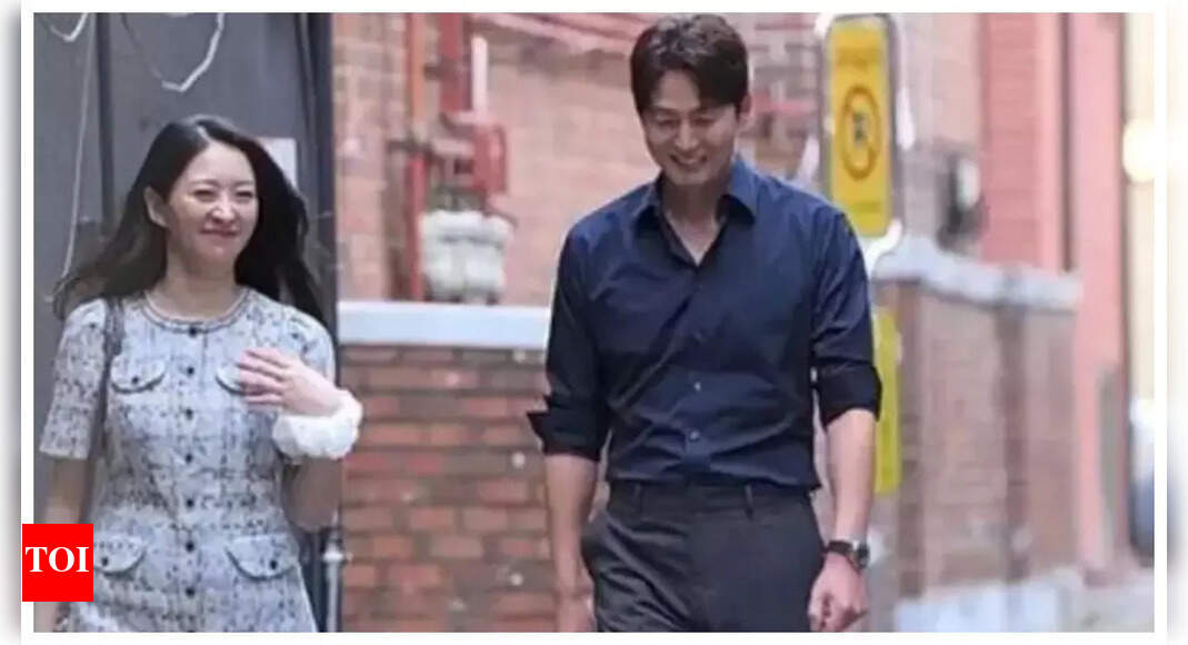 Lee Jung-jin's pink romance with 10-year-younger woman faces backlash amid ratings slump