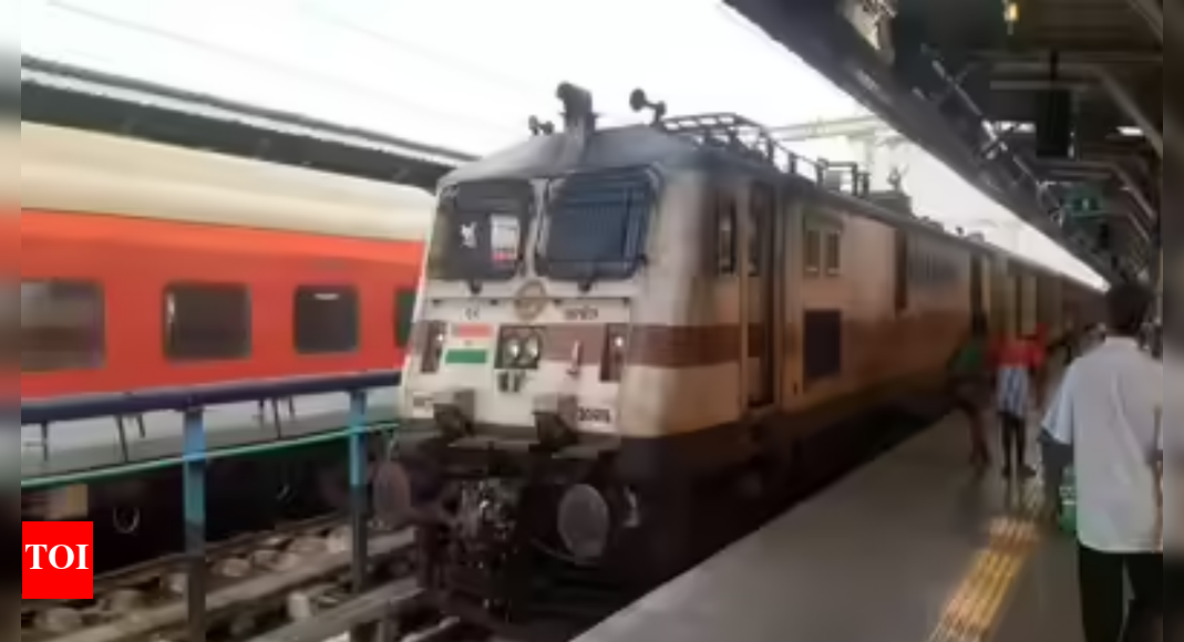 'Easier to travel to Dubai': Lack of trains derails voting plans of Bihari migrants