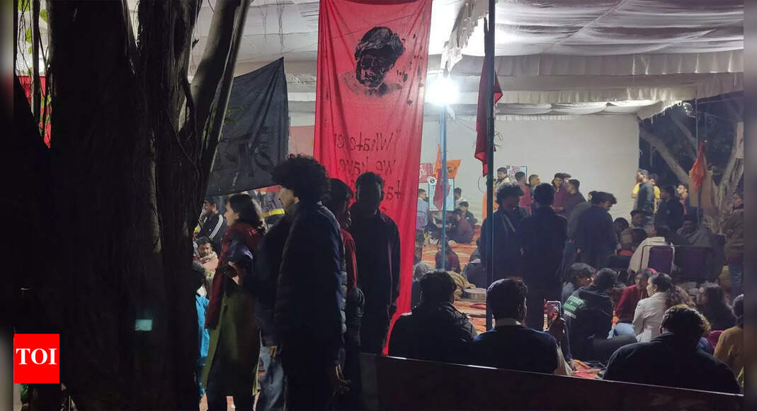JNU Election Results 2025 Live: Left candidate Aditi Mishra leads presidential race, Vikas Patel follows