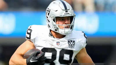 Will Brock Bowers play tonight against the Denver Broncos? Latest injury update on the Las Vegas Raiders tight end