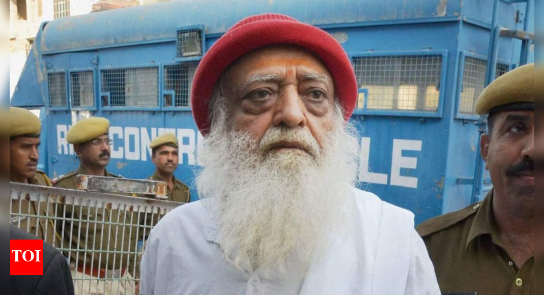 <div>'For medical treatment': Gujarat HC grants 6-month bail to Asaram; serving life sentence in 2013 rape case</div>