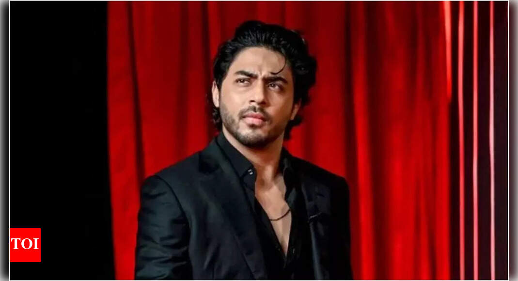 Aryan gears up for big-screen debut, directorial with SRK