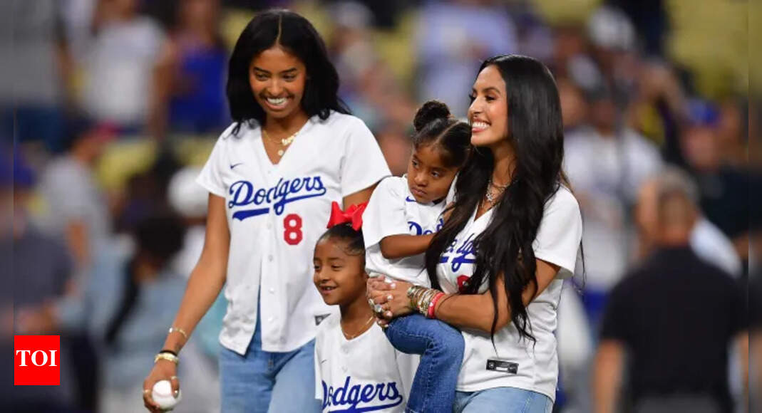 “I wanted to run down the block and just scream”- Vanessa Bryant once revealed how she struggled with panic attacks and anxiety after losing her husband