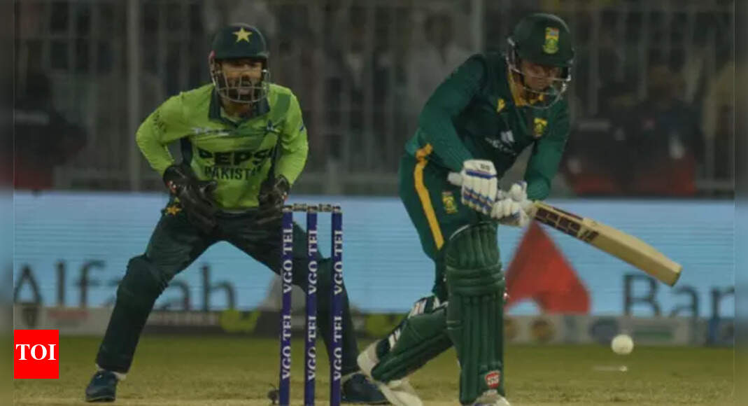 2nd ODI: South Africa thrash Pakistan to level series 1-1; Quinton de Kock smashes 123 in dominant chase