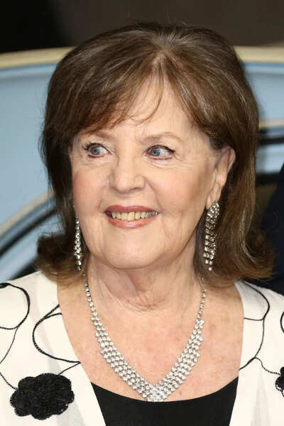 Pauline Collins, British actress who won cult following for Shirley Valentine, passes away at 85