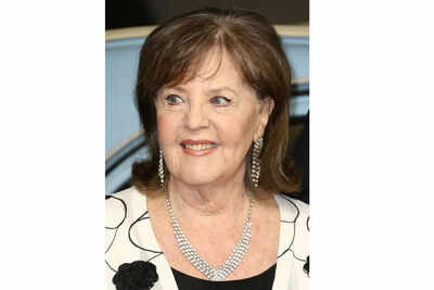 Pauline Collins, British actress who won cult following for Shirley Valentine, passes away at 85