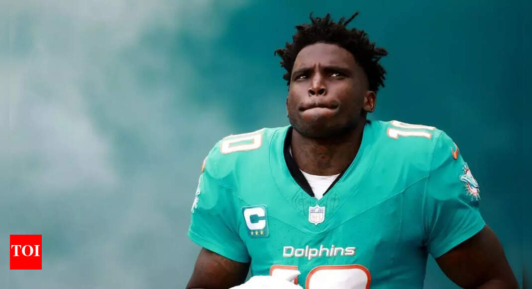 Tyreek Hill shocks fans by pursuing different career as knee injury ends his NFL season and future remains cloudy