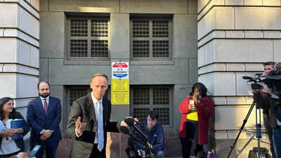 US jury finds 'Sandwich guy' not guilty of assaulting border agent with sub