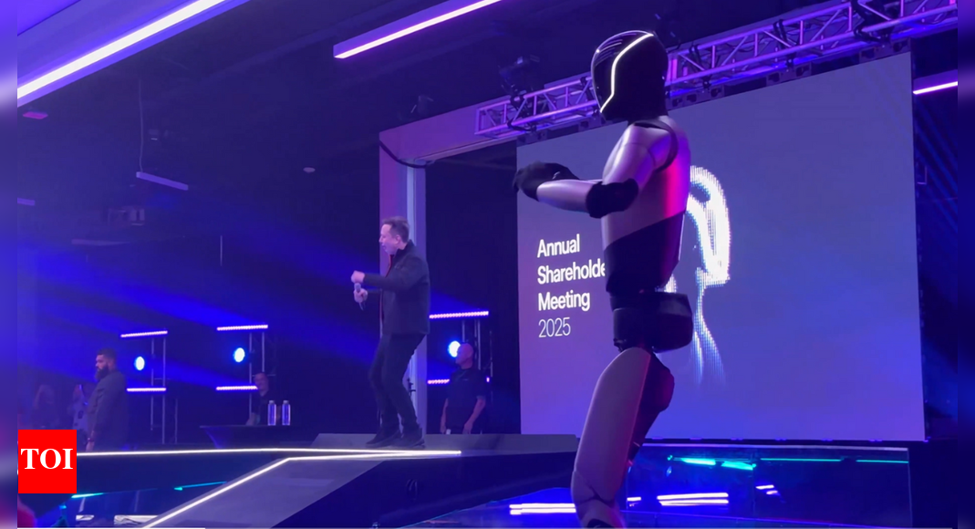 Moments after $1 trillion pay nod: Tesla CEO Elon Musk breaks into dance with robot — who did it better?
