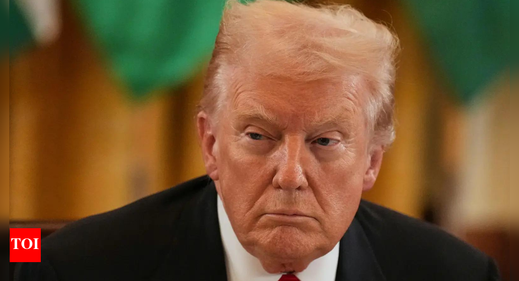 <div>'US has enough nuclear to blow up world 150 times': Donald Trump says 'we are number 1'; ranks world powers</div>