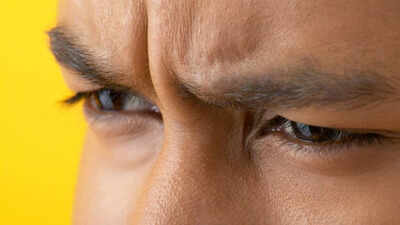  A natural method to soften the ‘11 lines’ between your brows