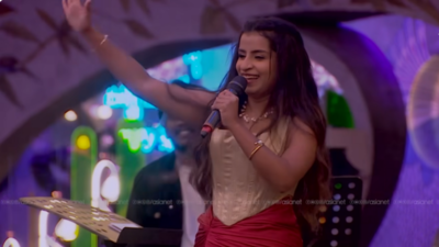  Singer Shivangi enters the house for a magical musical night