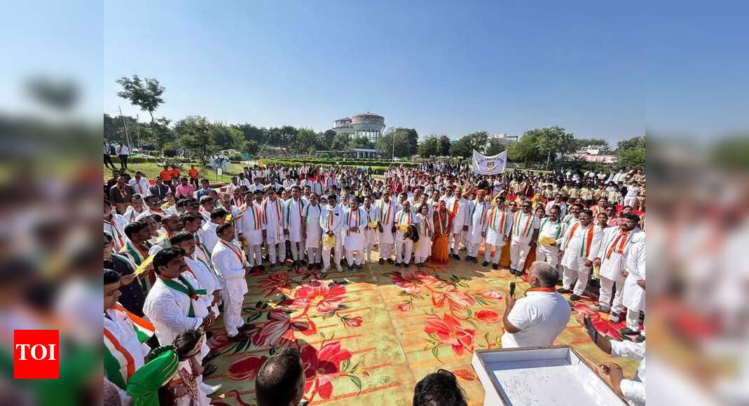 Students join hands to sing ‘Vande Mataram’ for 150-yr celebration