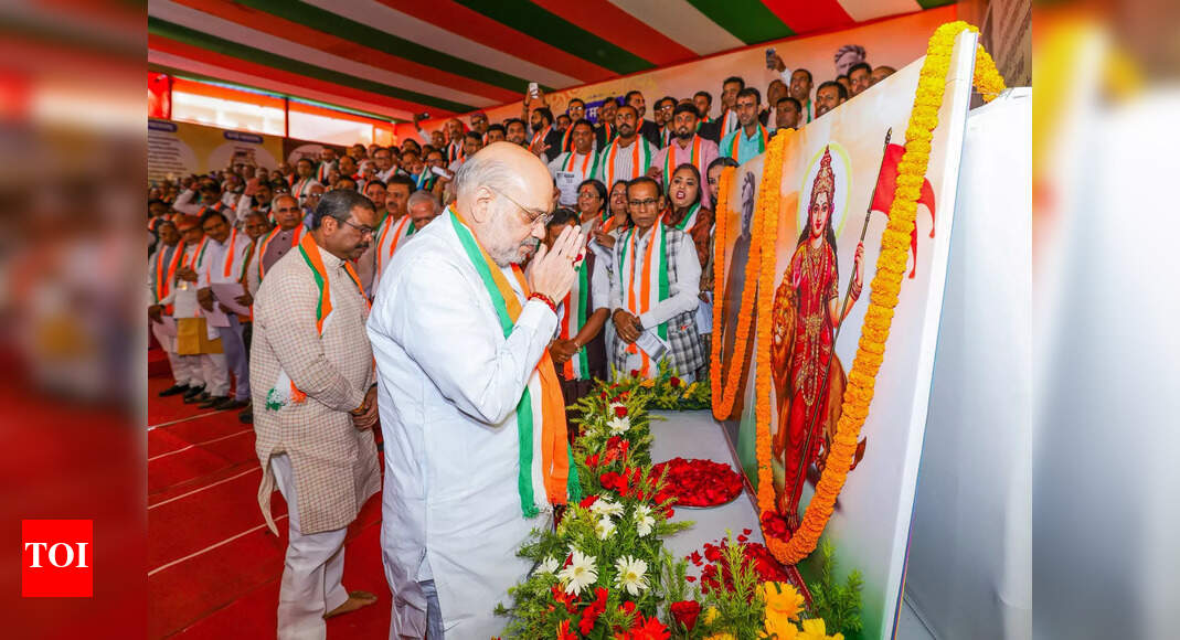 Amit Shah celebrates 150th anniversary of Vande Mataram, emphasising national unity and Swadeshi