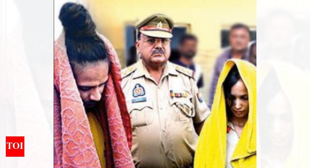 <div>Facing boycott, family of 'blue drum' murder accused to leave home</div>