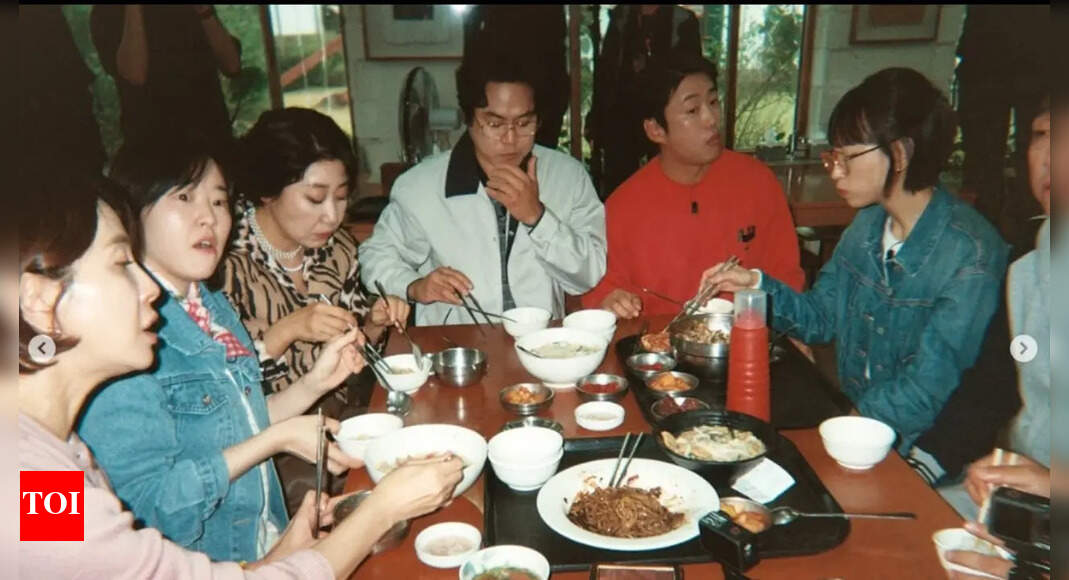 'Reply 1988' cast reunites after 10 years for a nostalgic winter gathering