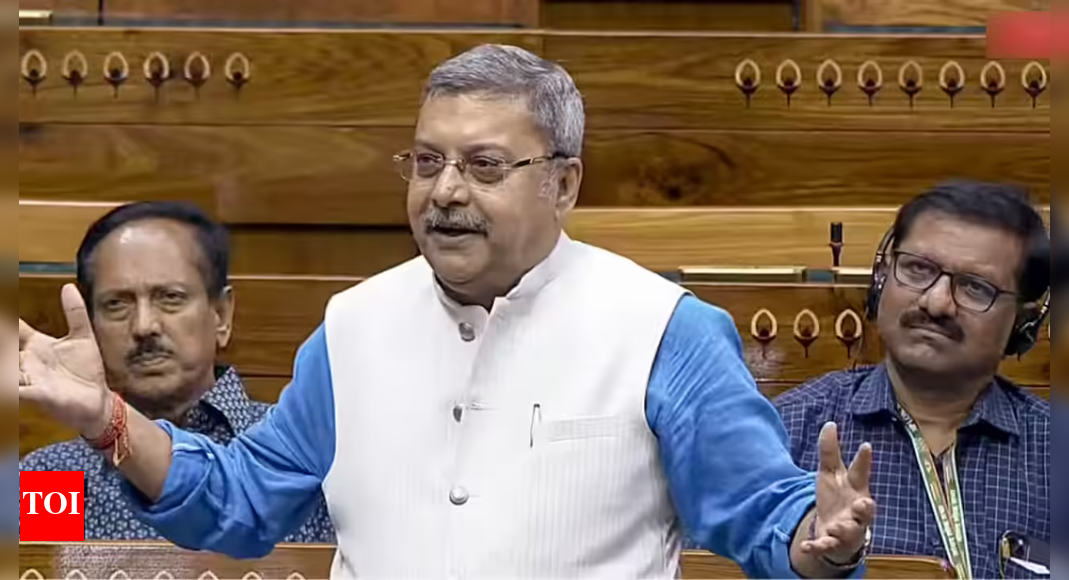 <div>Cybercrooks drain Rs 56 lakh from TMC MP's bank account</div>