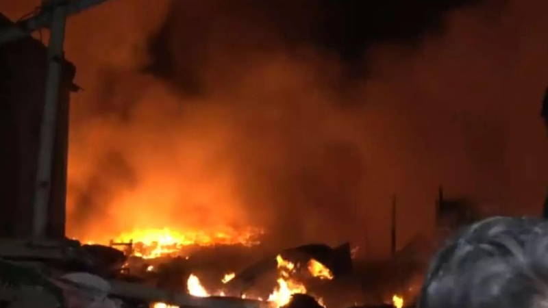 Massive fire breaks out in Delhi slum near Rithala metro station; 1 injured