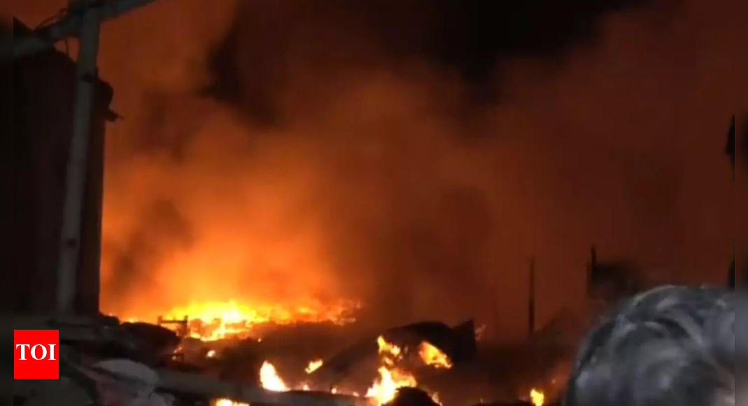 Massive fire breaks out in Delhi slum near Rithala metro station; 1 injured