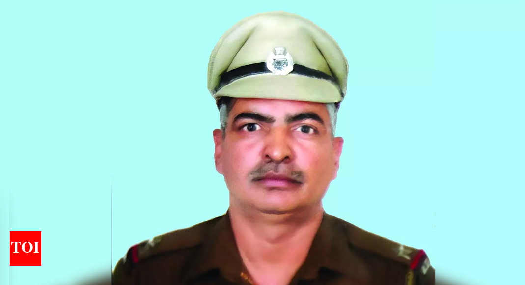 Hisar shocker: Police office beaten to death by hooligans outside home; nephew injured; 5 suspects held, 5 on run