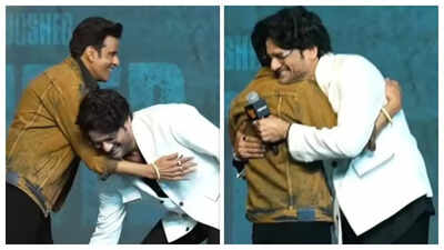  Jaideep Ahlawat touches Manoj Bajpayee's feet at the trailer launch event - Watch