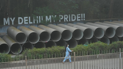 Delhi enters red zone: Citizens choking on 'severe' air quality - why GRAP 3 not yet enforced?