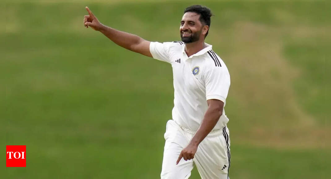 Ranji Trophy: Auqib Nabi masters the old ball to bowl out Delhi for 211