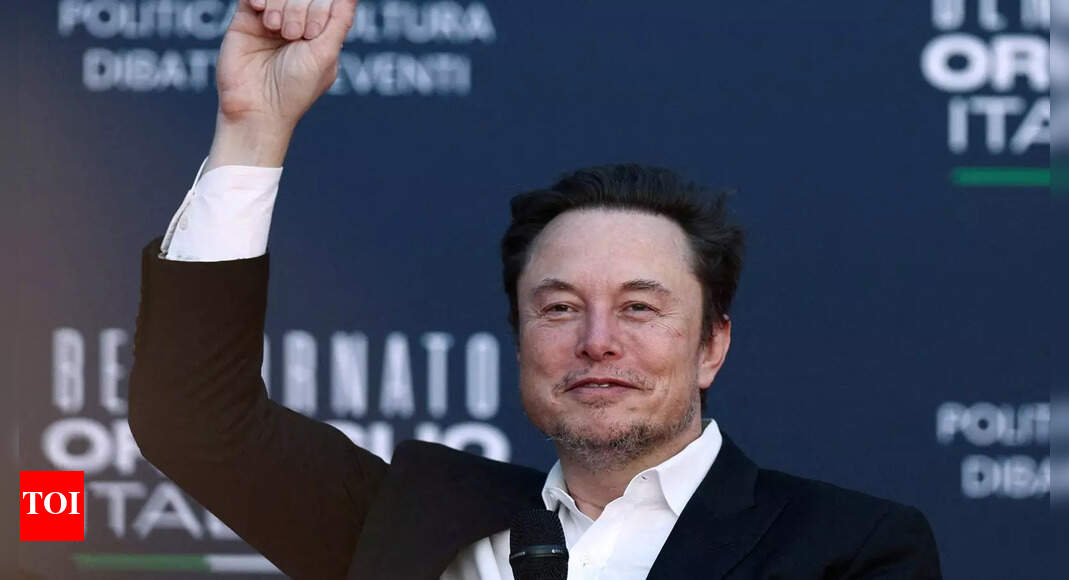 Elon Musk's high-tech plan to end poverty: Robots do the jobs, humans get the benefits