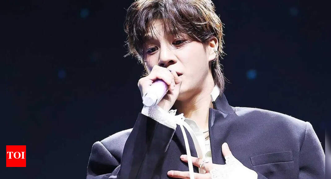 Singer Jeong Dong-won avoids trial for unlicensed driving, receives prosecution suspension