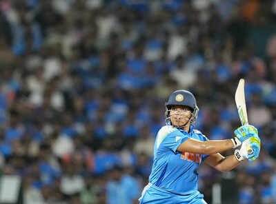 Richa Ghosh awarded 1 lakh per run scored in Women's World Cup final; Sourav Ganguly backs her as future India captain