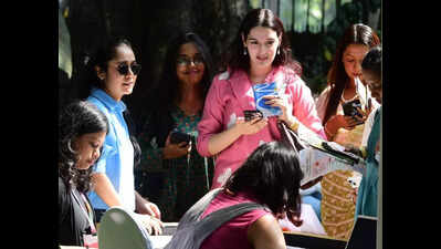 general Manotsava in Bengaluru: Modern motherhood relies on chosen and virtual ‘villages’, say experts