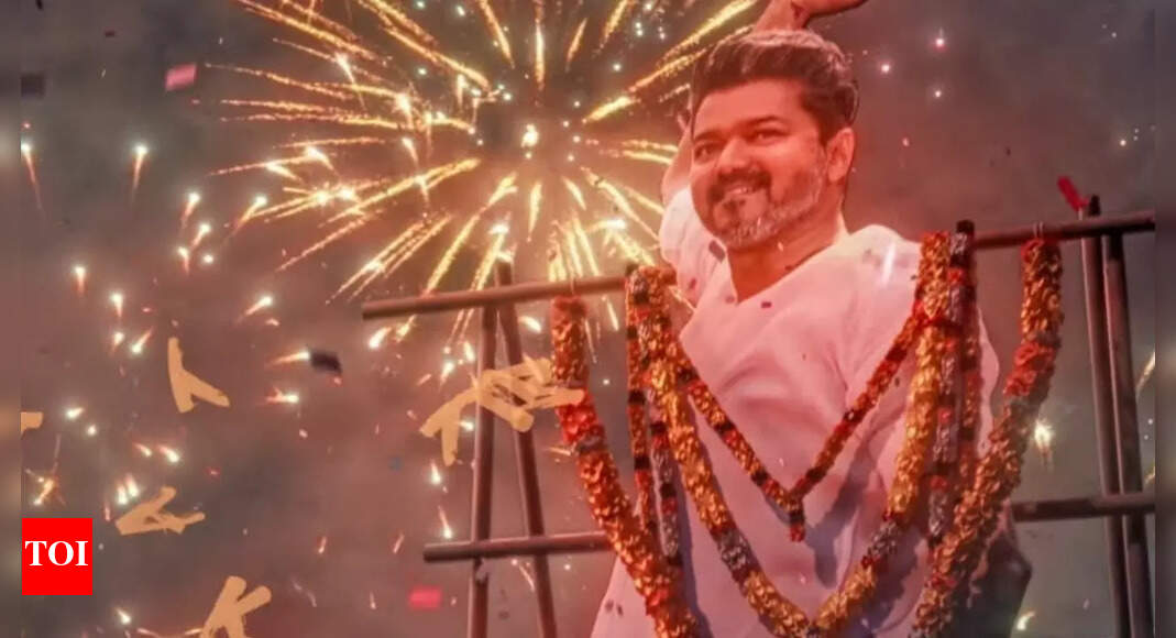 'Thalapathy Kacheri' Twitter review: Thalapathy Vijay’s magic rule, Anirudh musical becomes a mass anthem overnight