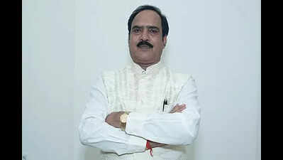 Independent Jai Kumar Singh turns Dinara contest into three-way battle