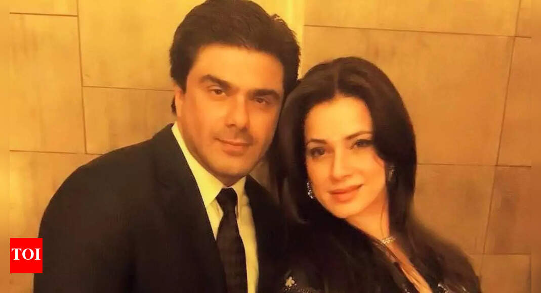 Samir Soni’s adorable birthday wish for wife Neelam Kothari; Calls her ‘Boss lady’ and ‘One woman army’; Neelam’s funny reply wins hearts