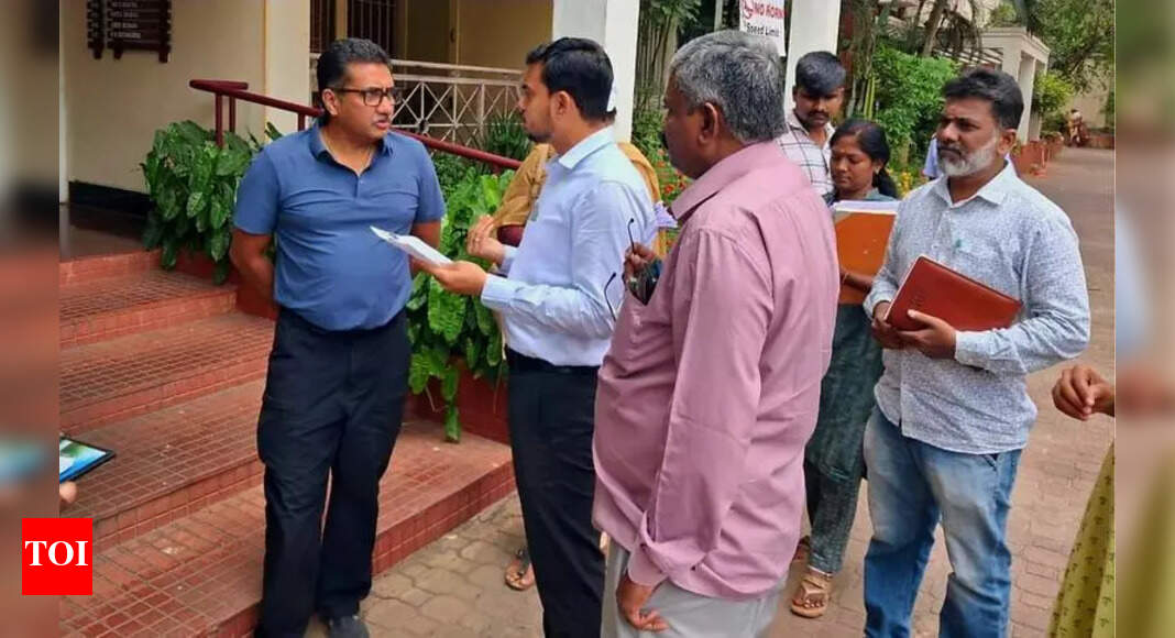 Coimbatore district collector takes stock of SIR work