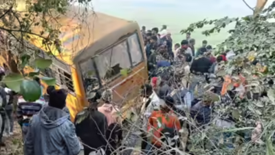 2 kids dead as school bus falls 150ft down ghat section in Maharashtra
