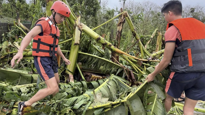 Weakening Typhoon Fung-wong exits Philippines after displacing 1.4 million