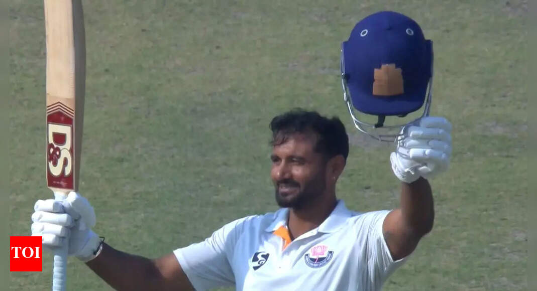 Ranji Trophy: Paras Dogra, Abdul Samad punish Delhi