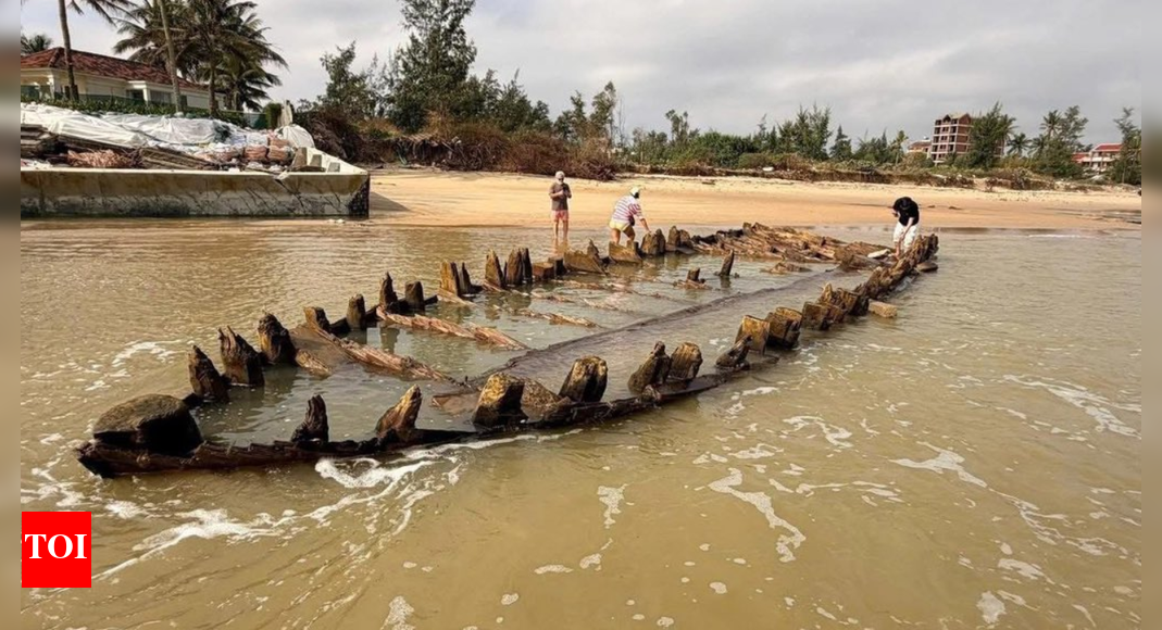Typhoon exposes centuries-old shipwreck off Vietnam port