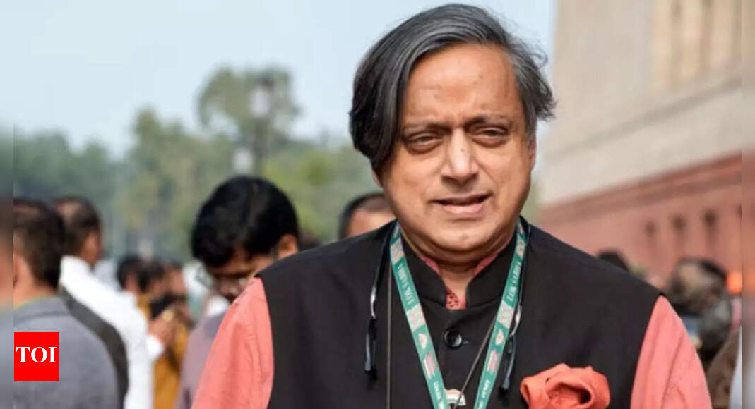 <div>'Intolerant': BJP targets Congress over Tharoor's Advani praise reaction, cites 'deep insecurity' of Nehru-Gandhi family</div>