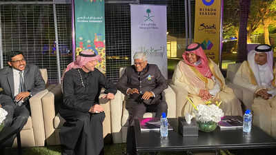 Indian Tourism Minister visits Suwaidi Park during India Week