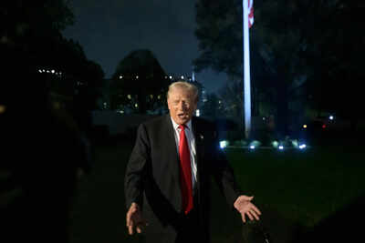 US govt shutdown set to end? Moderate Dems break ranks; what happens next