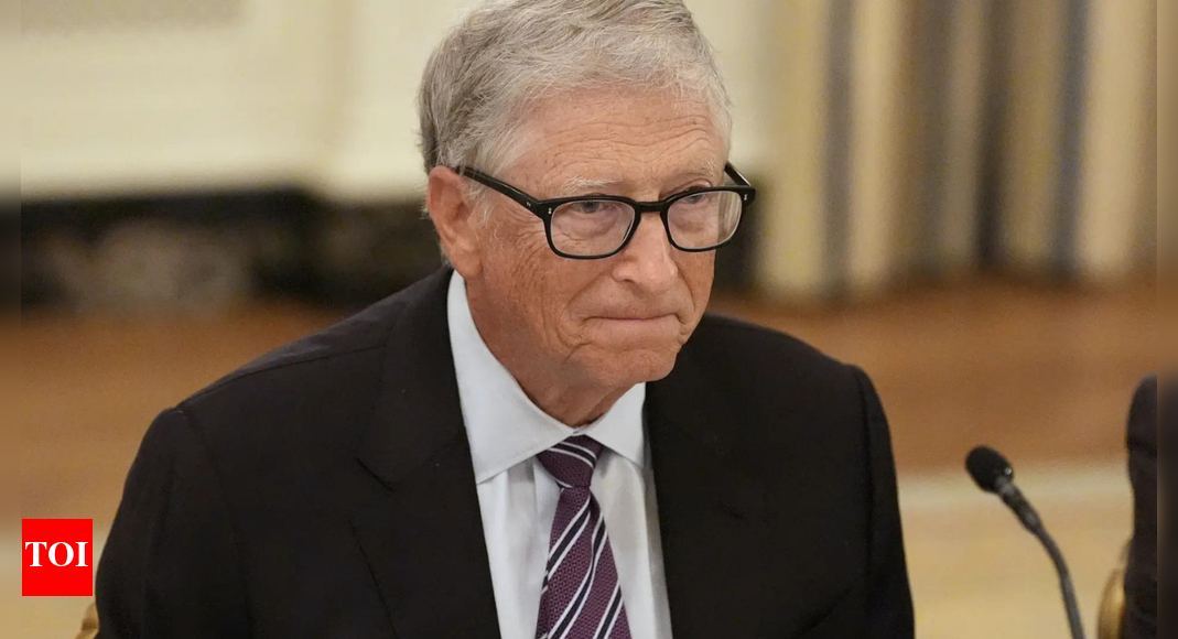 Bill Gates' two key lessons for students: Microsoft founder reflects on what shapes success; parallels Warren Buffet's beliefs