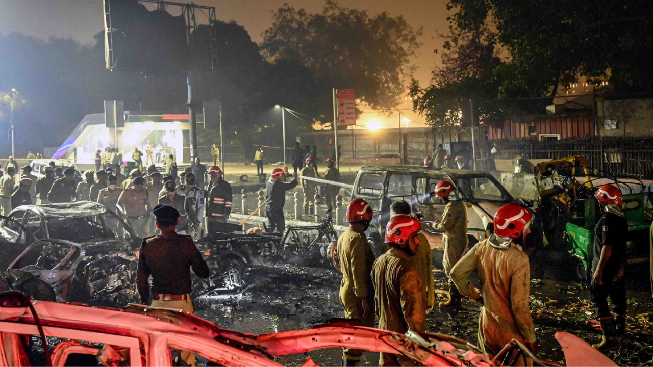 Delhi blast: Leaders express grief over loss of lives; demand swift  investigation | India News - The Times of India