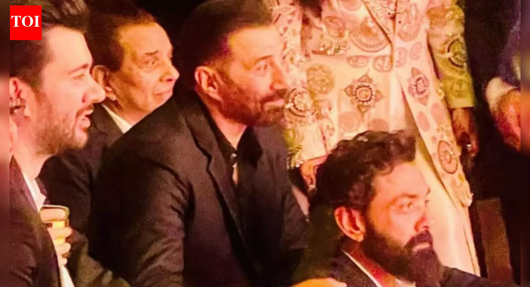 Three generations, one frame: Sunny Deol's unseen THROWBACK pic with Dharmendra, Bobby and Karan will warm your heart