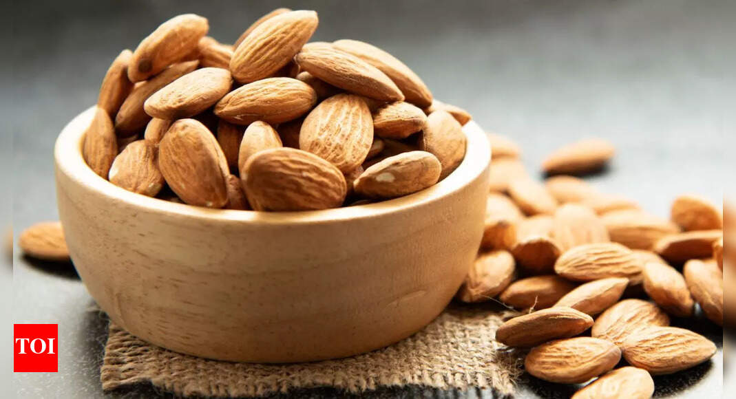 Warning: Overeating Almonds Can Harm Kidneys, Digestion, Medications