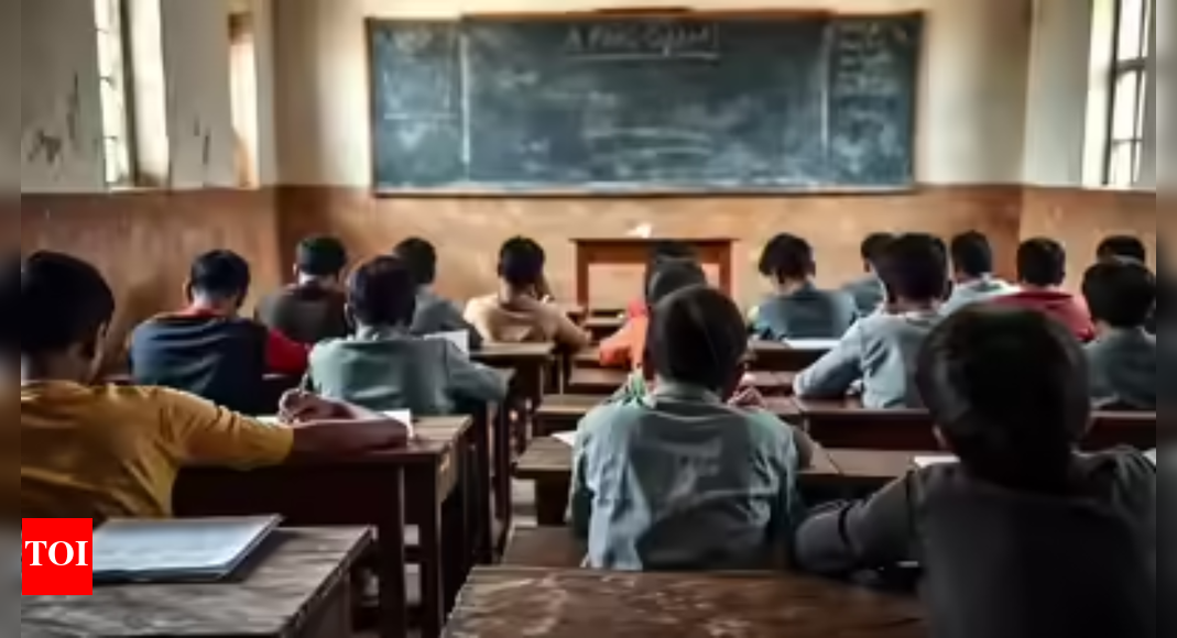 School & college kids among couriers for bootleggers