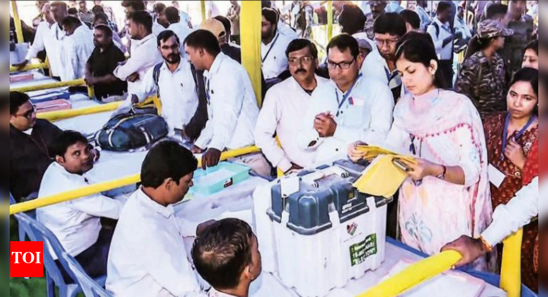 12 Bihar ministers among 1,302 candidates entering last-lap fight